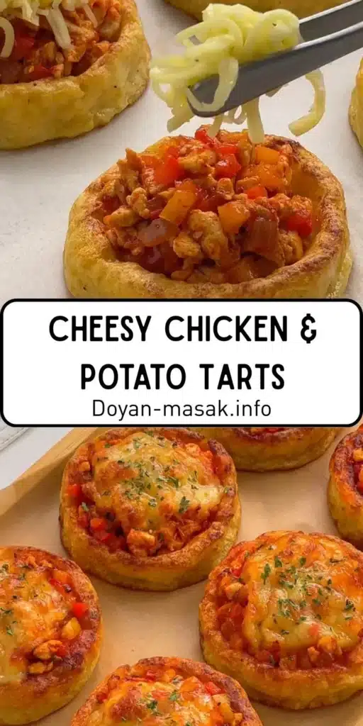 Delicious cheesy chicken and potato tarts, crispy and spicy, ready to be enjoyed.