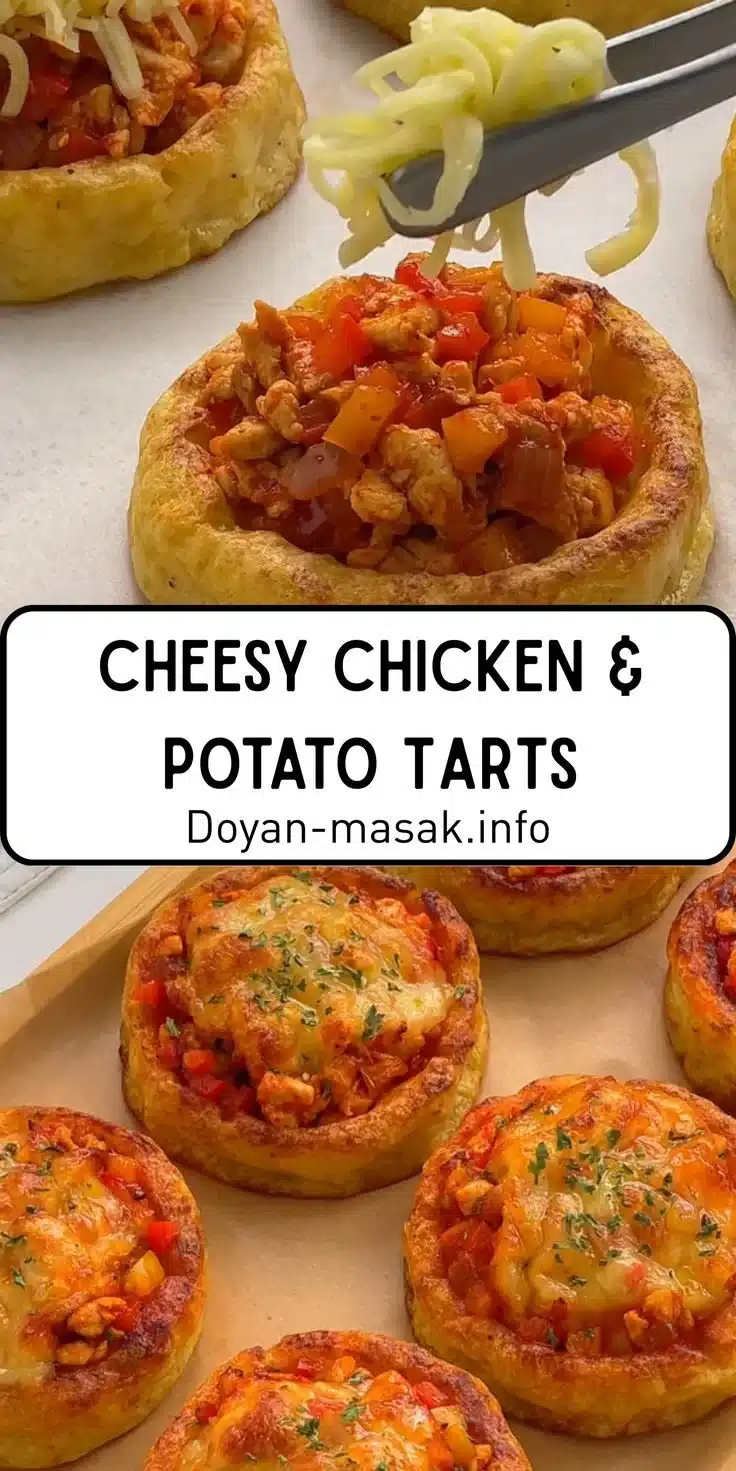 Delicious cheesy chicken and potato tarts, crispy and spicy, ready to be enjoyed.